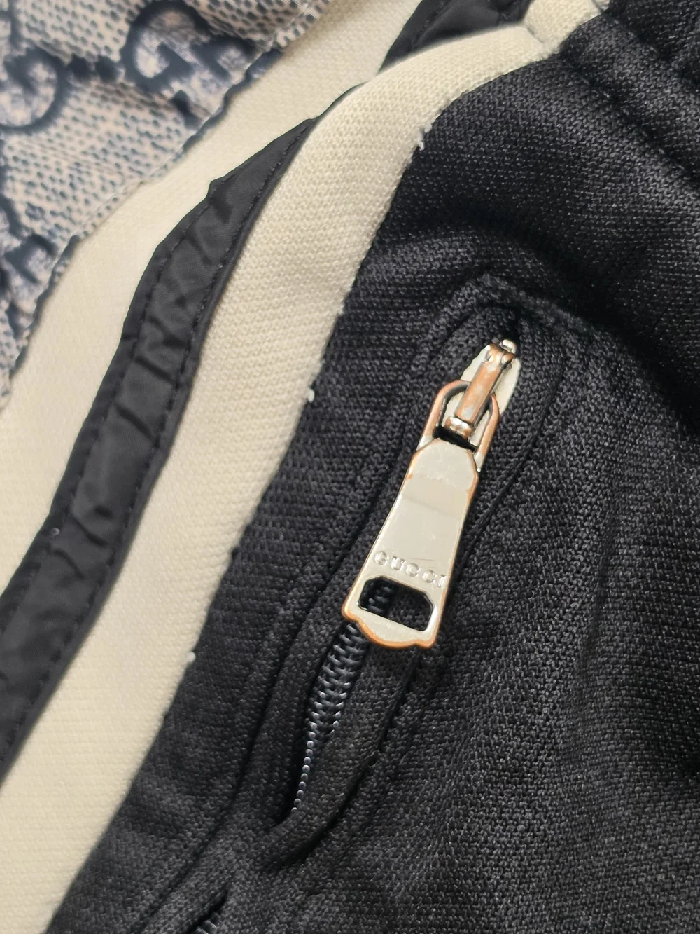 Gucci GG Supreme Track Shorts, L